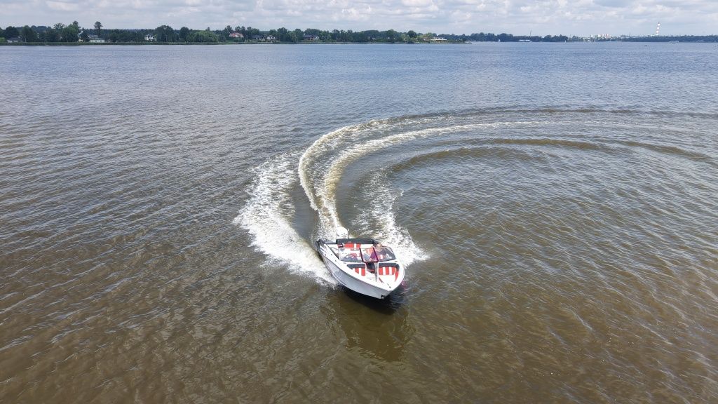 Łódź motorowa Glastron GTS200