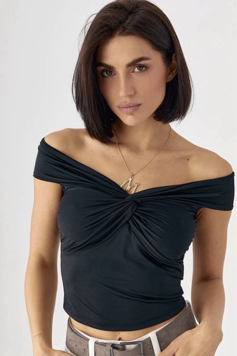 Еластичний топ з переплетіннями, в наявності всі розміри
