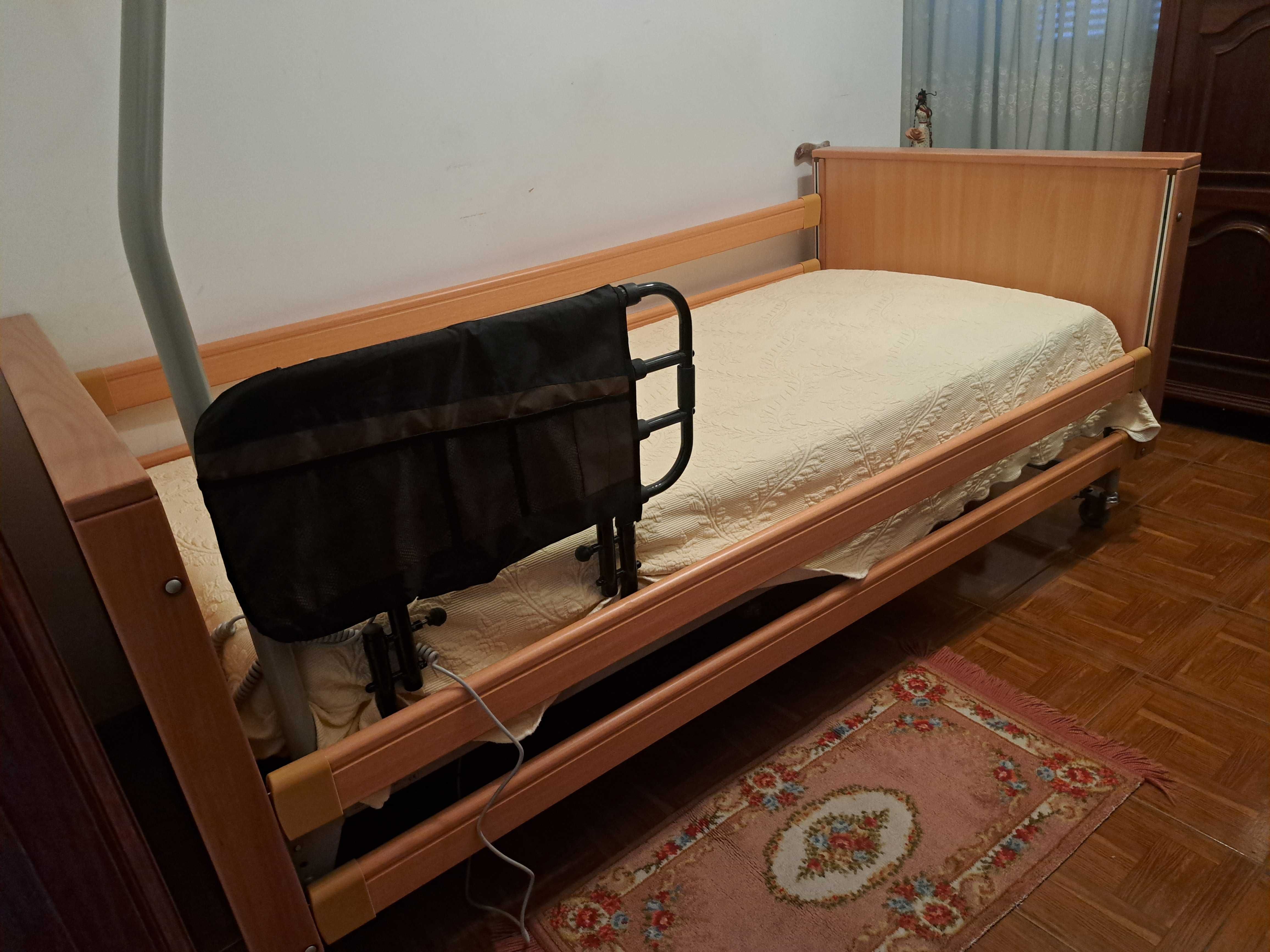 Cama articulada elevatória