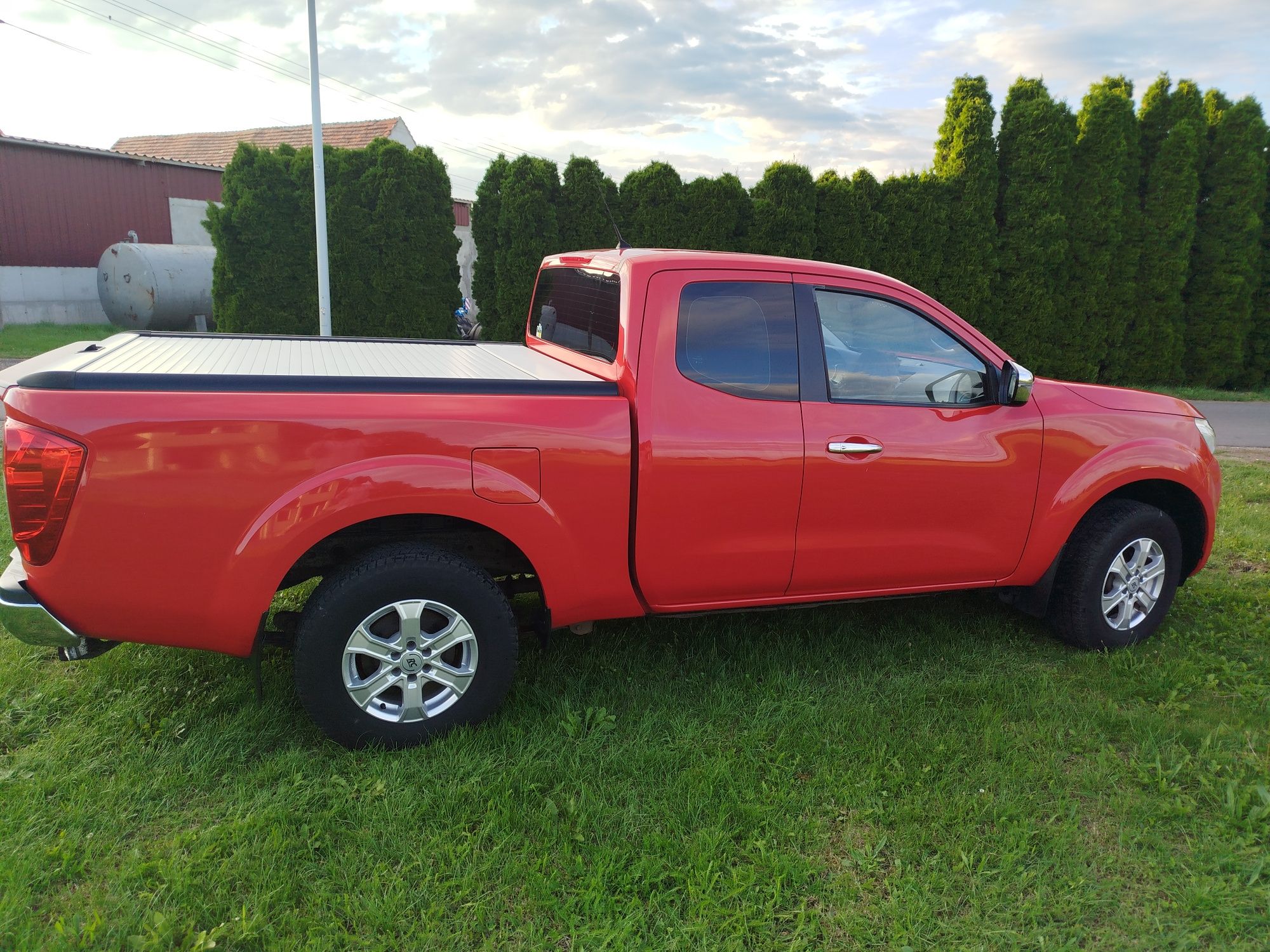 Nissan Navara 2017 rok