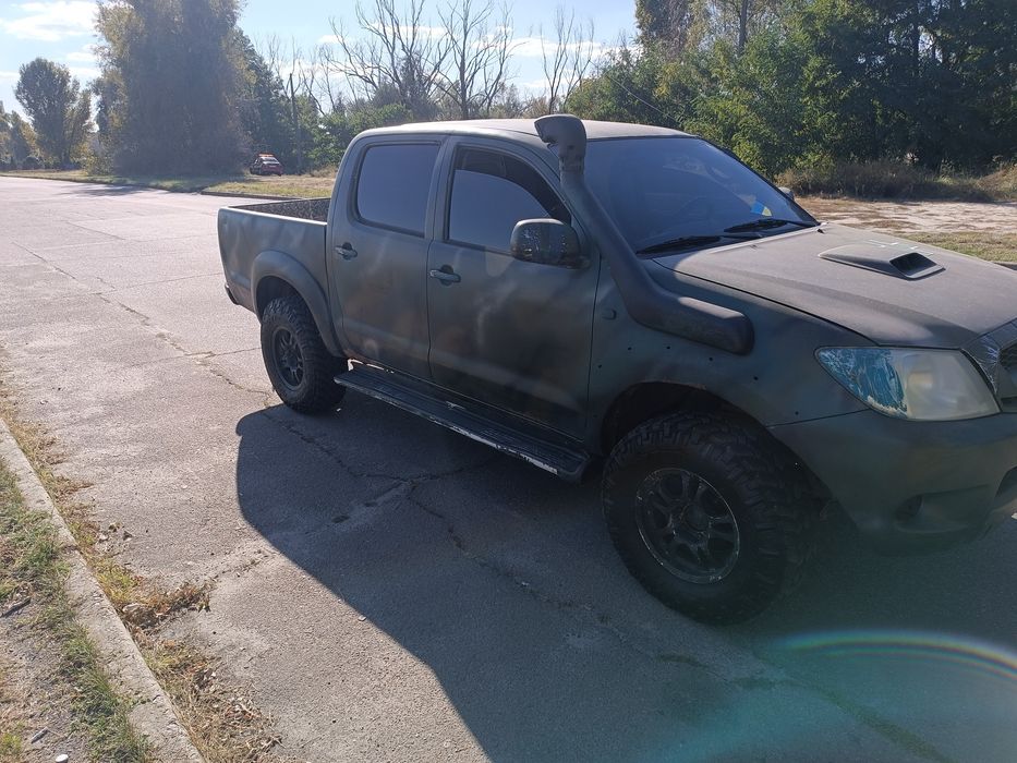 Продам Toyota Hilux