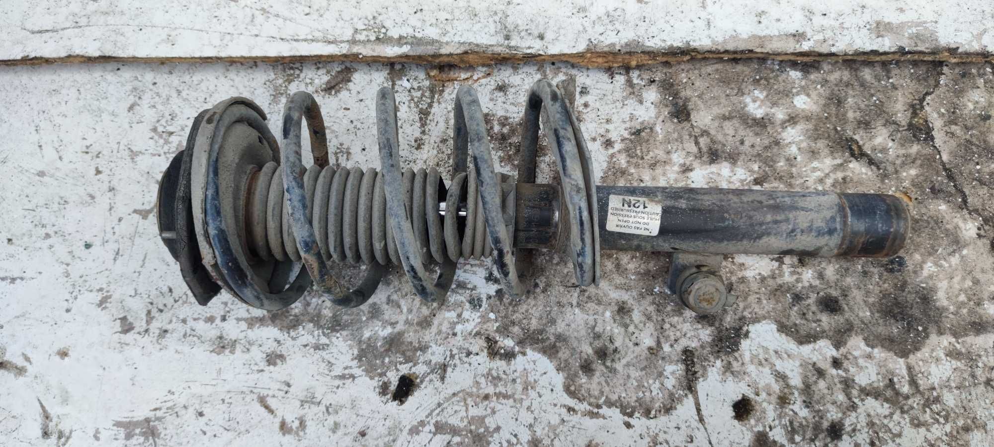 Citroen Xsara Picasso 1.8 McPherson Amortyzator Sprężyna Prawy Przedni