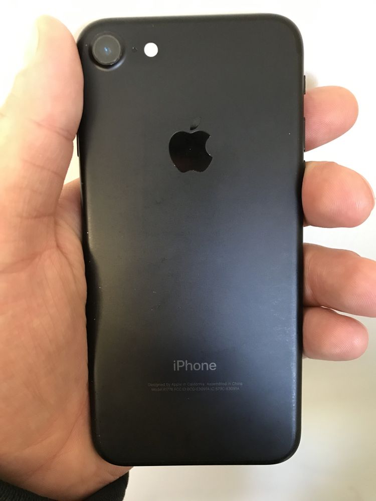 Продам iPhone 7 на запчастини розборка