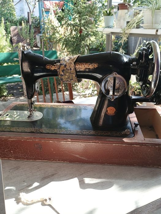 Швейная машина бу