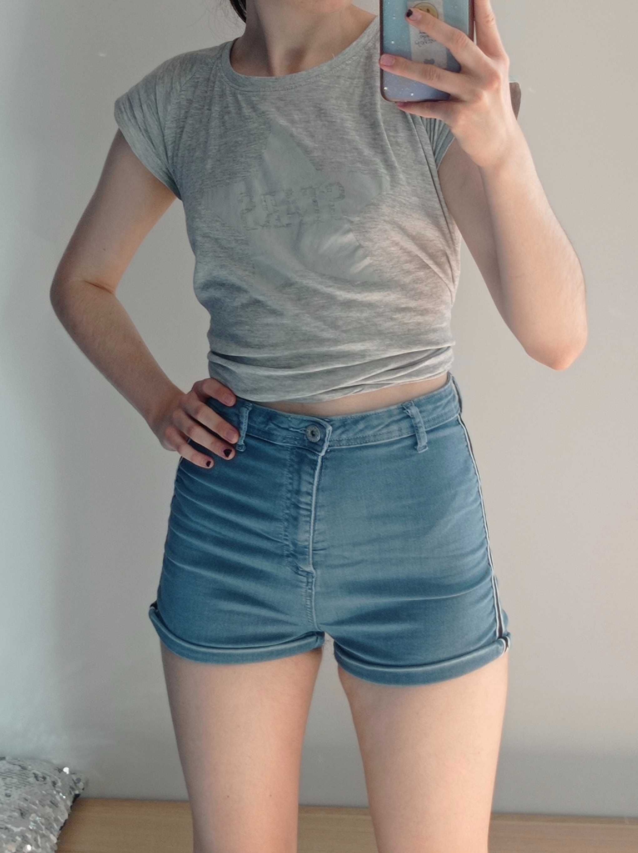 Szorty jeansowe z lampasem CROPP