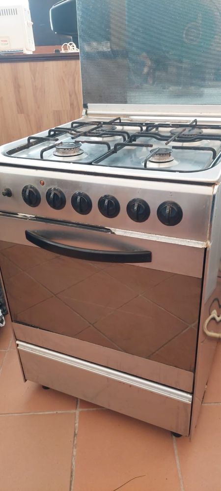 Fogao a gas de 4 bicos