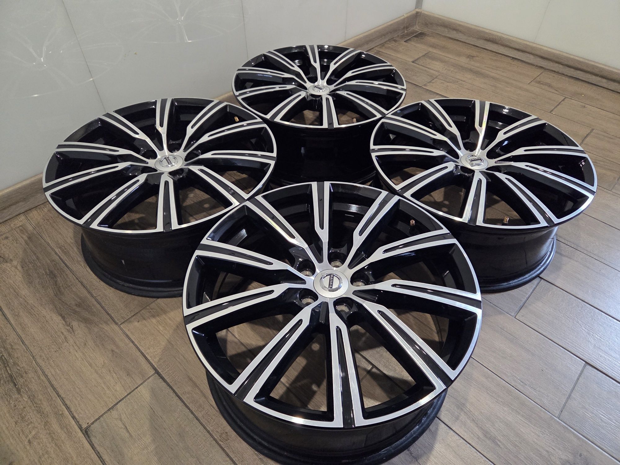 VOLVO 5x108 XC60 XC40 XC70 S90 V90 S40 V40 C30 S80 V70 Felgi 19