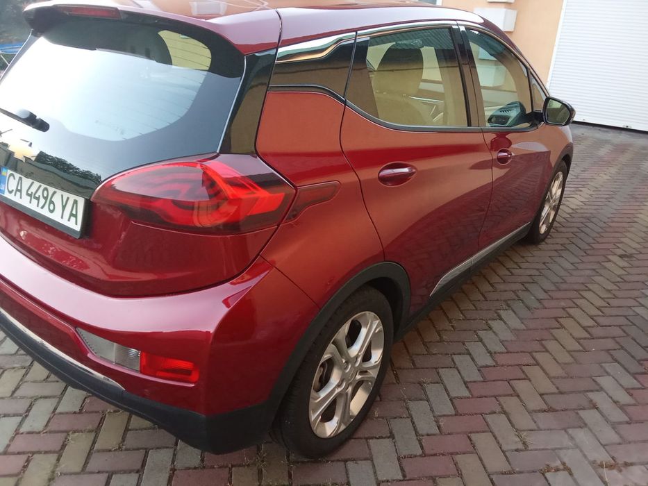 Автомобіль Chevrolet bolt
