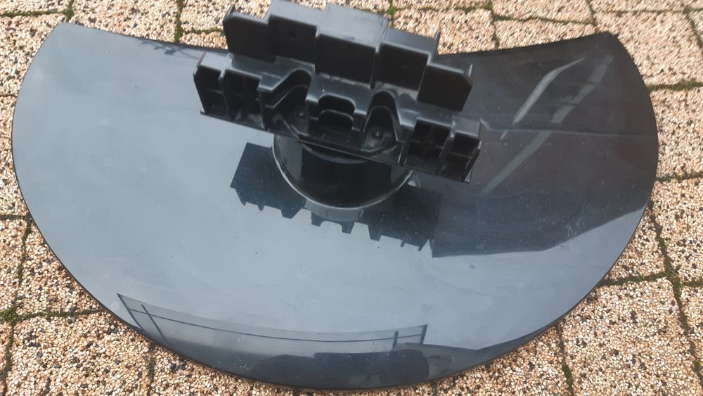 Podstawa, noga, stopa do telewizora