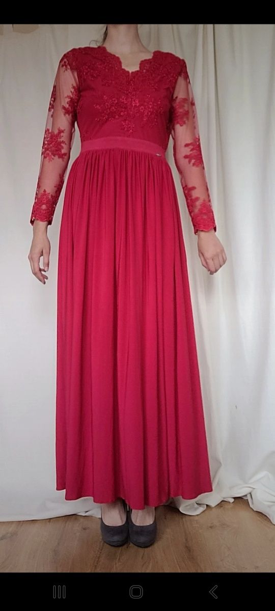 Nowa czerwona dluga sukienka z koronką