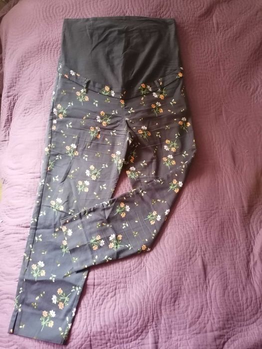 Ciążowe spodnie w kwiatki, H&M, rozmiar 44