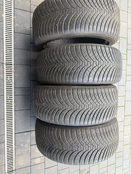 Zestaw opon zimowych