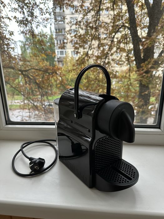 Nespresso inissia капсульна кавомашина
