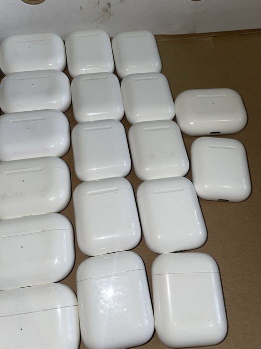 Лот кейсов, AirPods, AirPods 3, AirPods 2, AirPods Pro