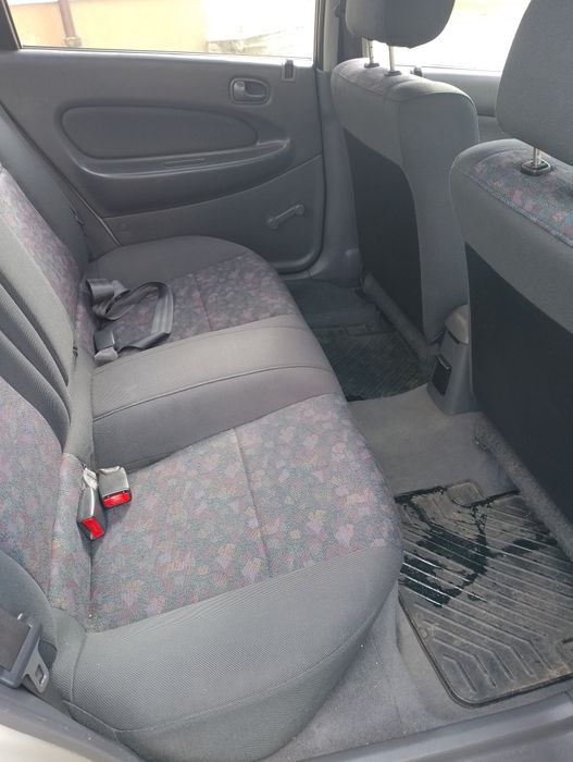 Mazda 323 1.5 benzyna