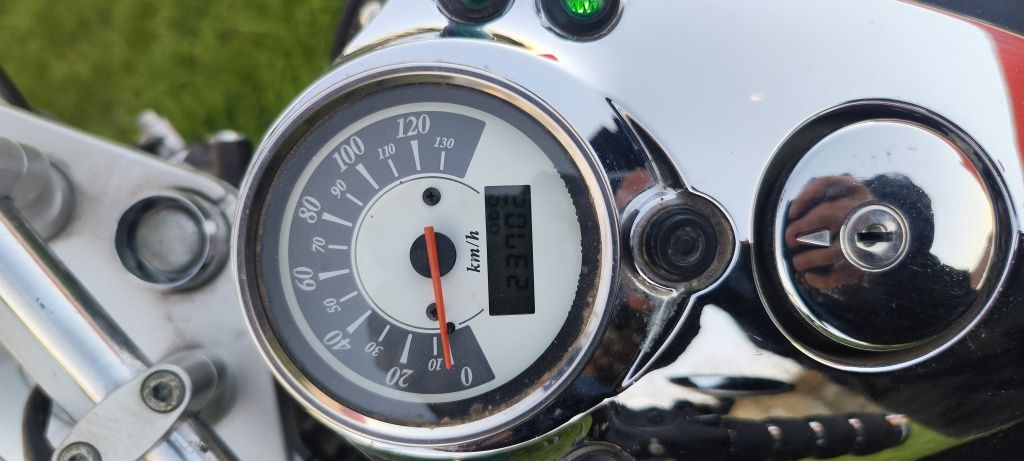 SUZUKI Intruder na kat. B
