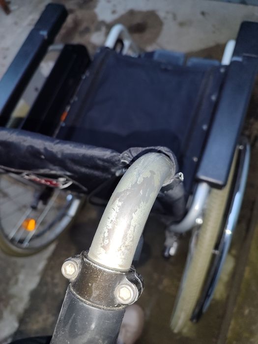 Крісло колісне з Німеччини (ширина сидіння 41 см)