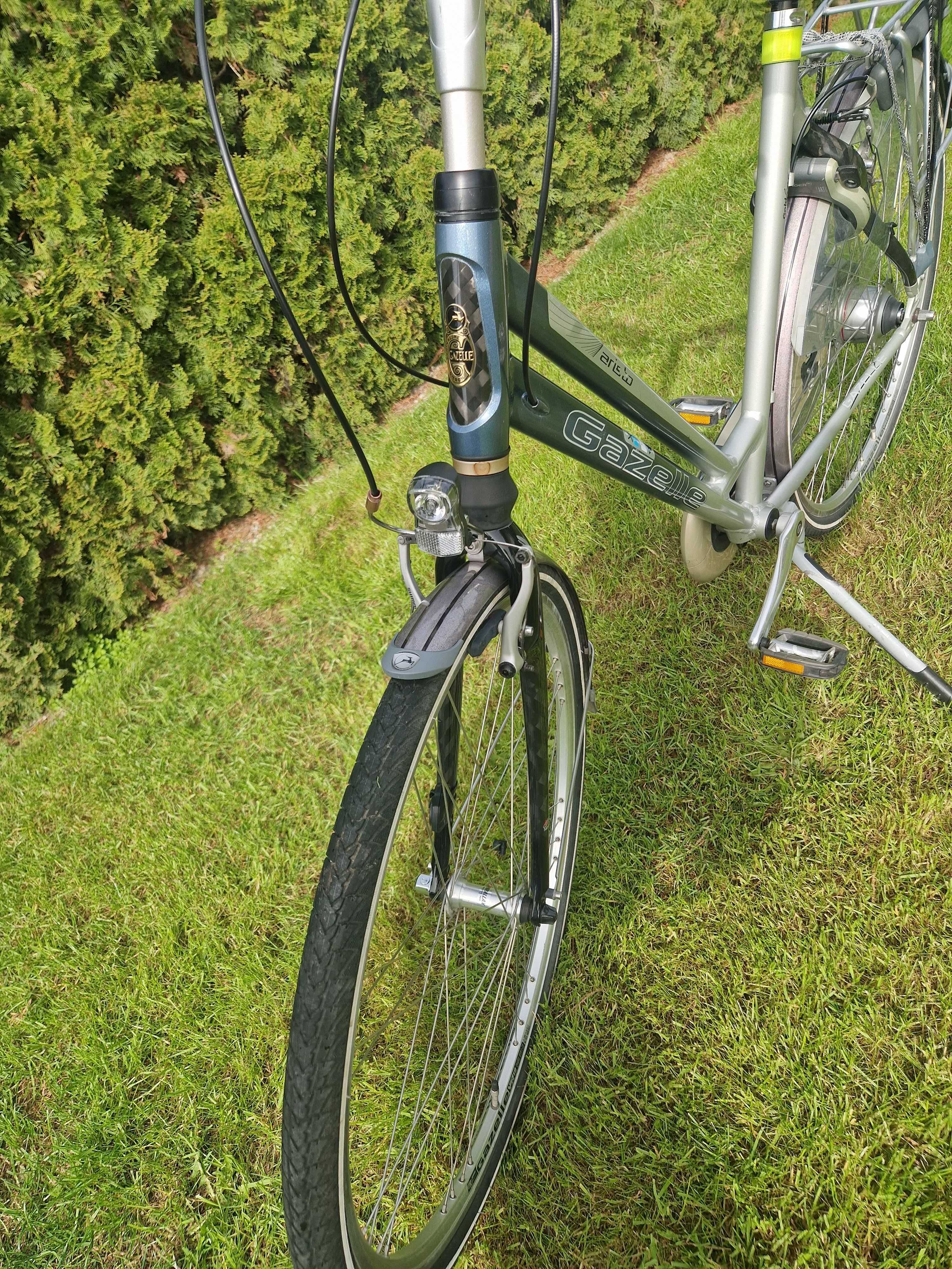 Rower miejski Gazelle Aristo rama 21 cali koło 28 " srebrny