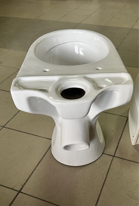 Унитаз горізонт. Акцент, полупьедістал до умиваль, сифон до чаши Генуя