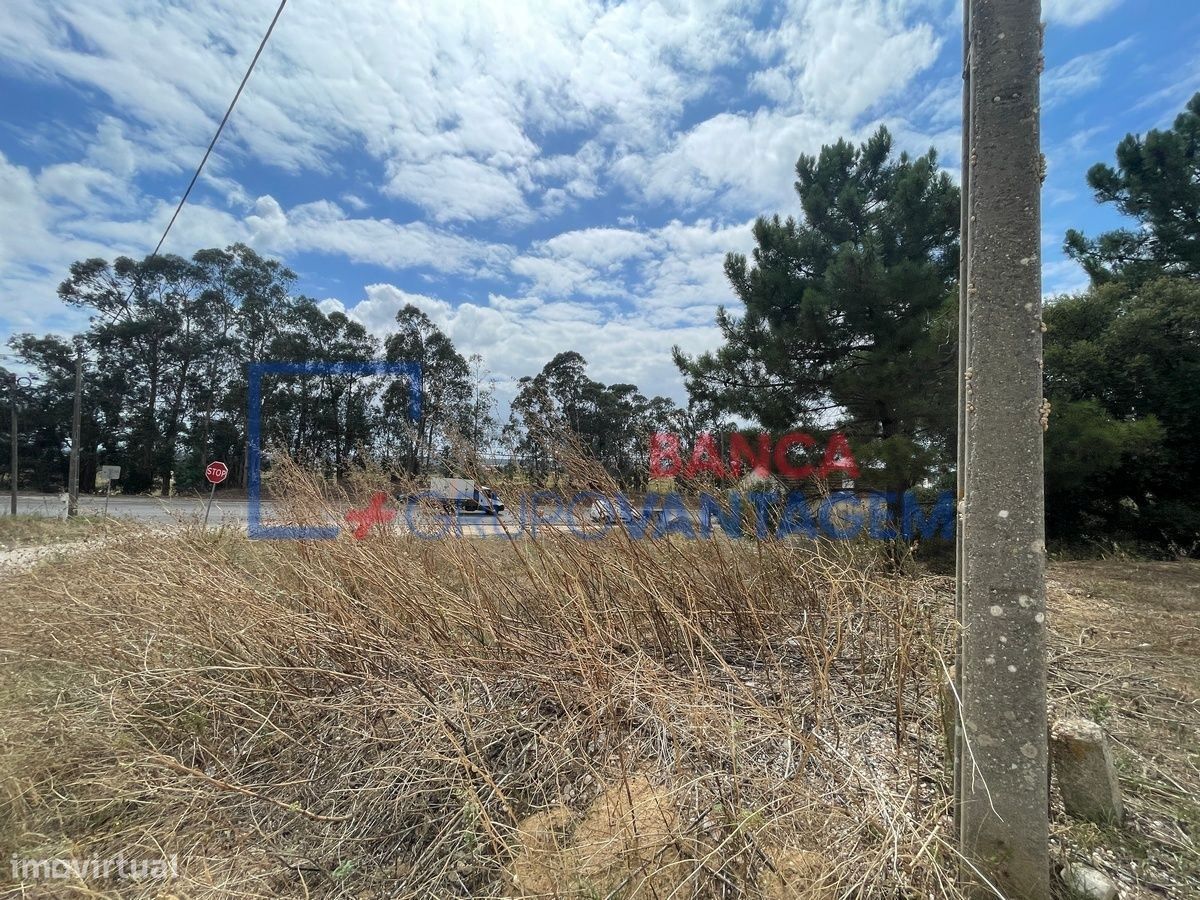 Terreno Rústico com 16.040m2 para construção na Moita