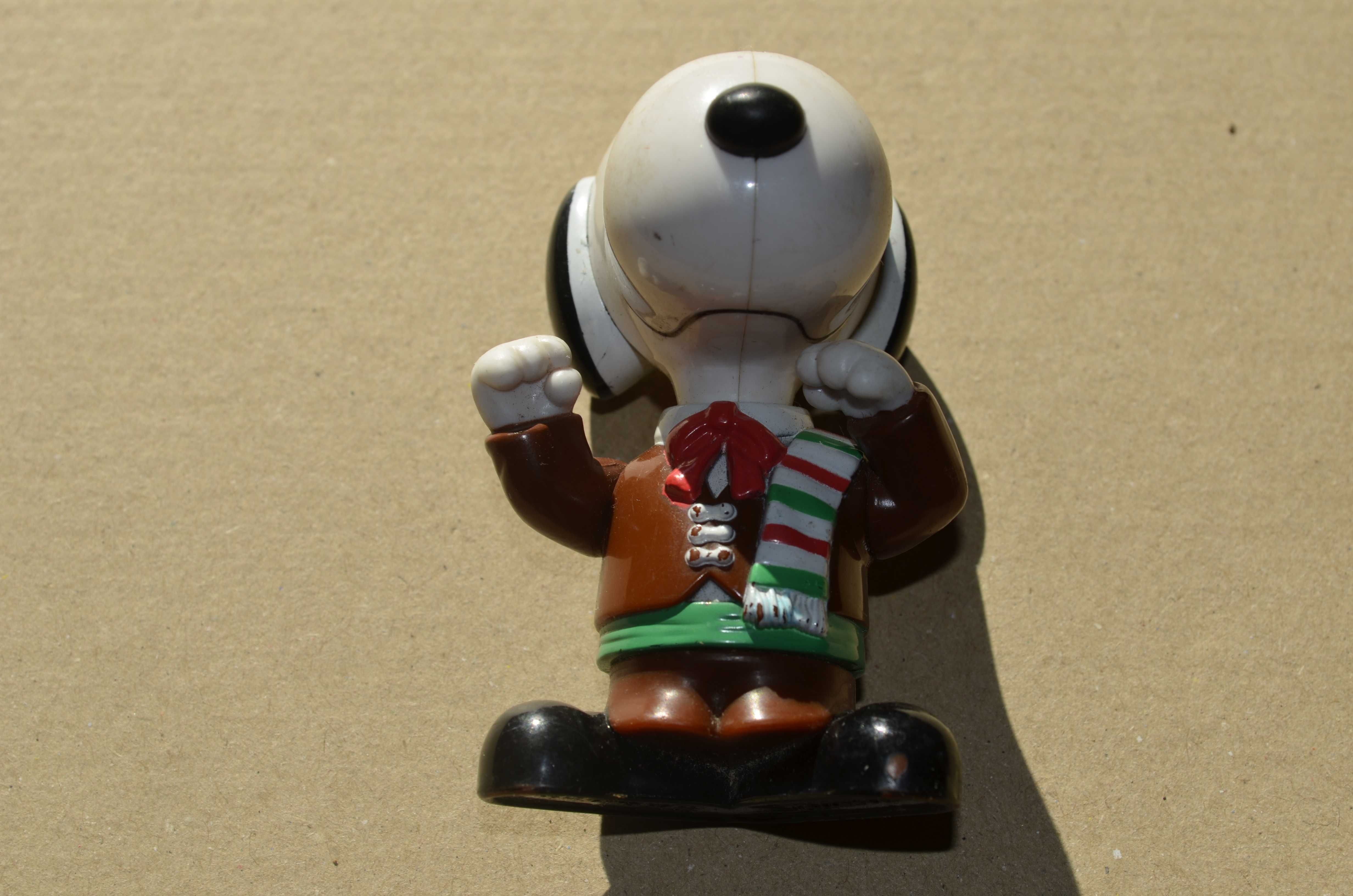 SNOOPY World Tour McDonalds Toy Figurine 1999 - US
