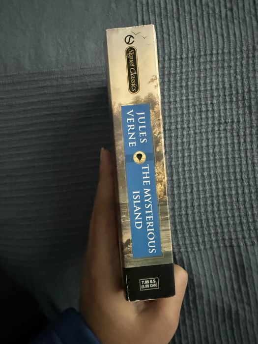 Livro “The Mysterious Island”/ Book “The Mysterious Island”