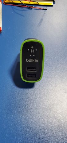 Сетевое зарядное устройство 5 v . 2.1 amh Belkin.