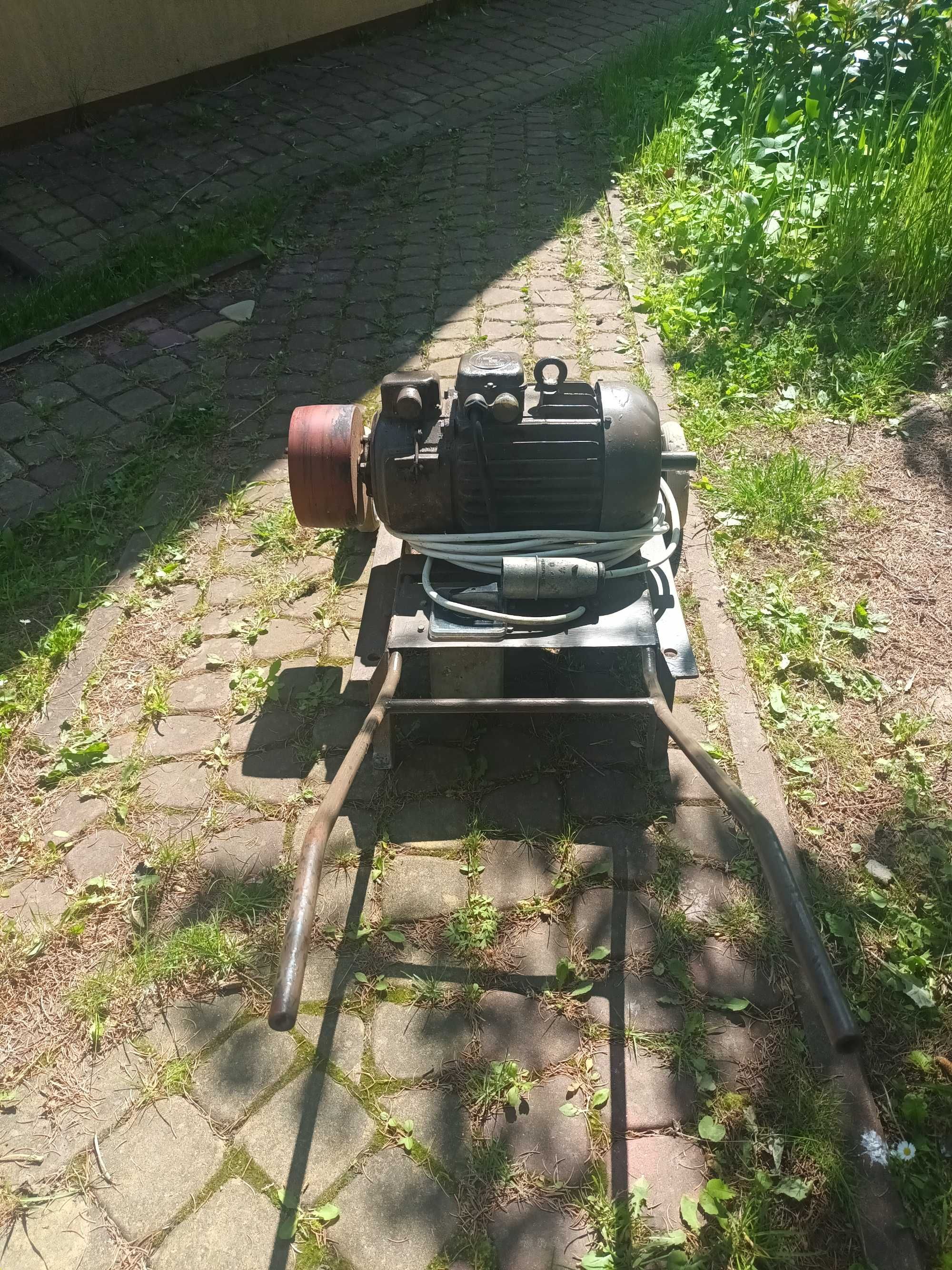 Silnik do krajzegi, piły tarczowej, szlifierki itp