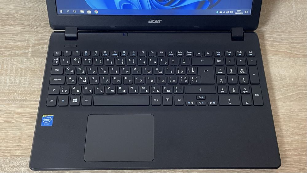 Ноутбук Acer Aspire ES1 / 8 GB RAM / SSD / 3 год. акб / Ідеал