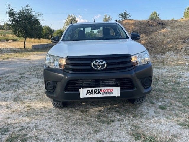 Toyota Hilux 2.4 D-4D 2WD CE CM