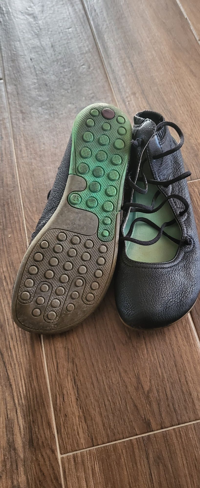 Sapatos pretos camper