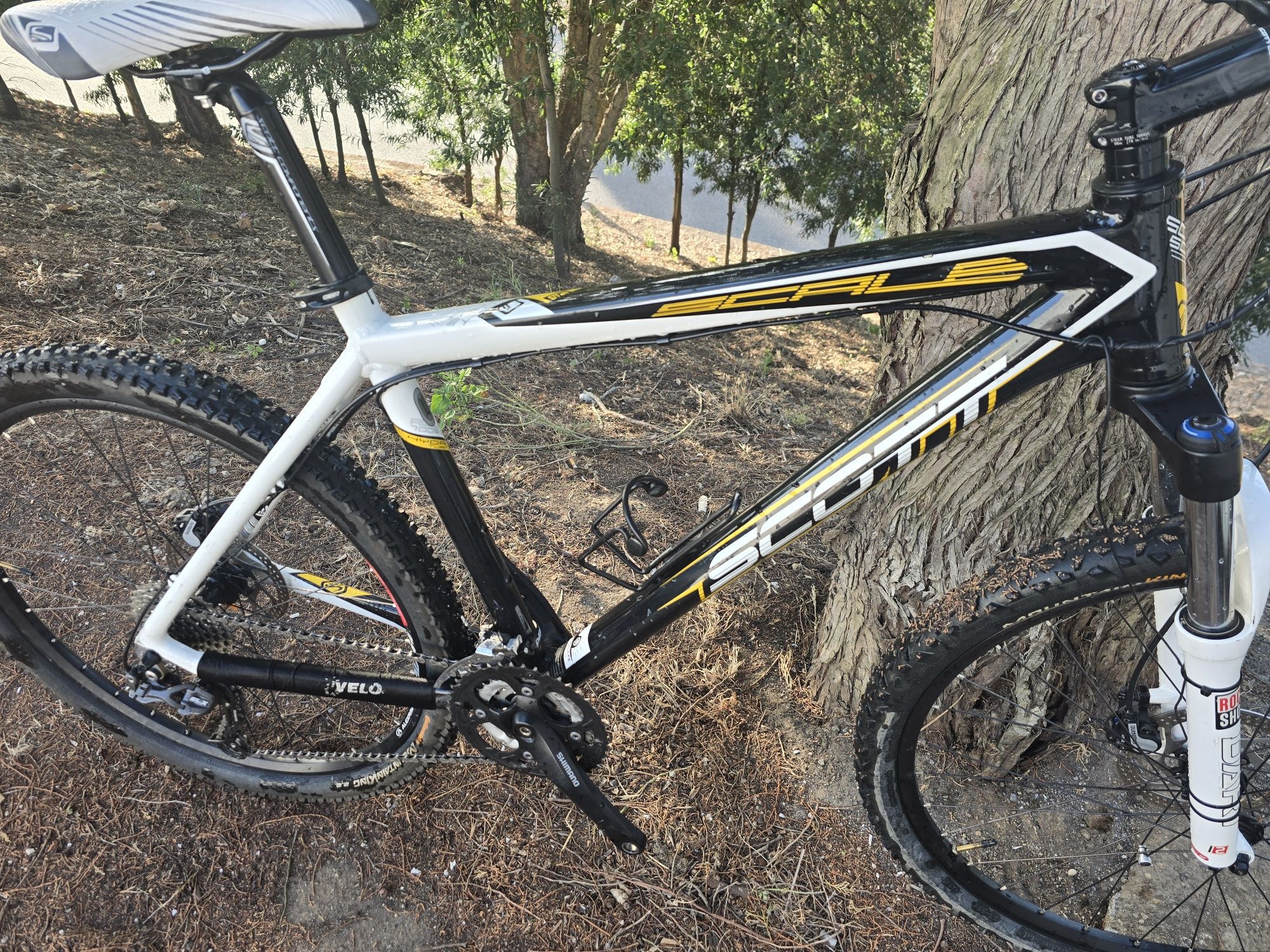 Scott scale 26 L com rock shox