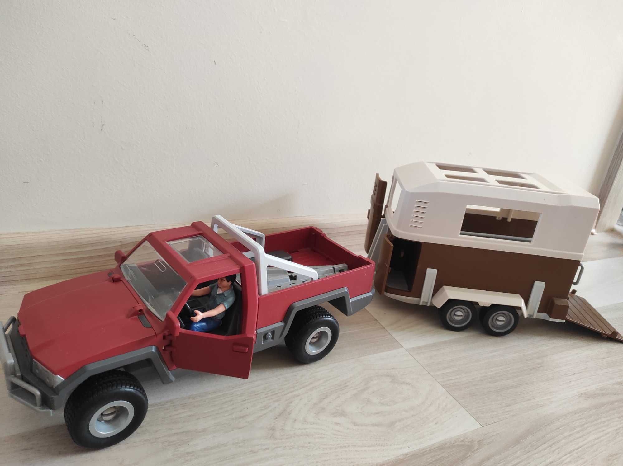 Schleich samochód pick-up + przyczepa