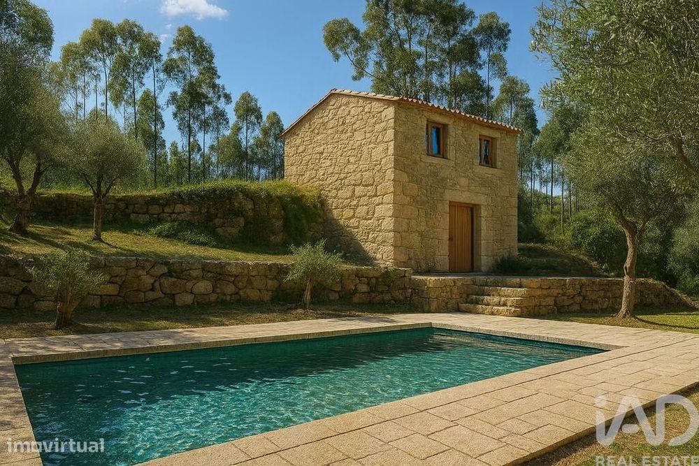 Casa / Villa em Lamas de 65,00 m2