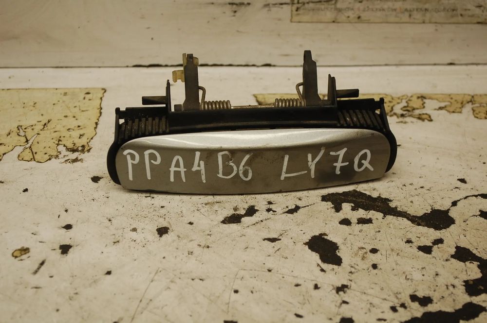 KLAMKA ZEWNĘTRZNA PRAWY PRZÓD PRZEDNIA AUDI A3 8L LIFT A3 8P A4 B6 B7 4B0839885 LZ9W LY7Q/ LY1X/ LY5K/ LY7J