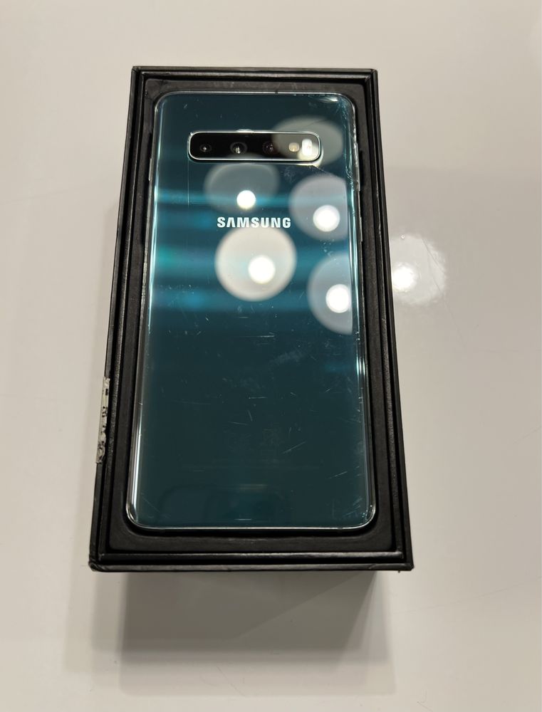 Smartfon Samsung Galaxy S10 8GB / 128GB niebieski