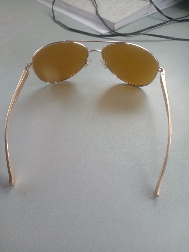 Sprzedam okulary przeciwsłoneczne z polaryzacją UV 400