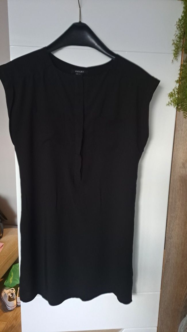 Czarna sukienka r. 36 Esmara