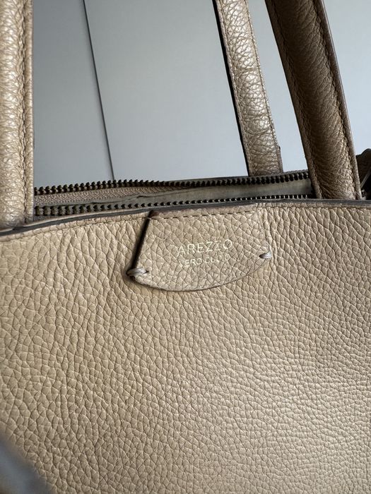 Mala de couro Arezzo na cor bege