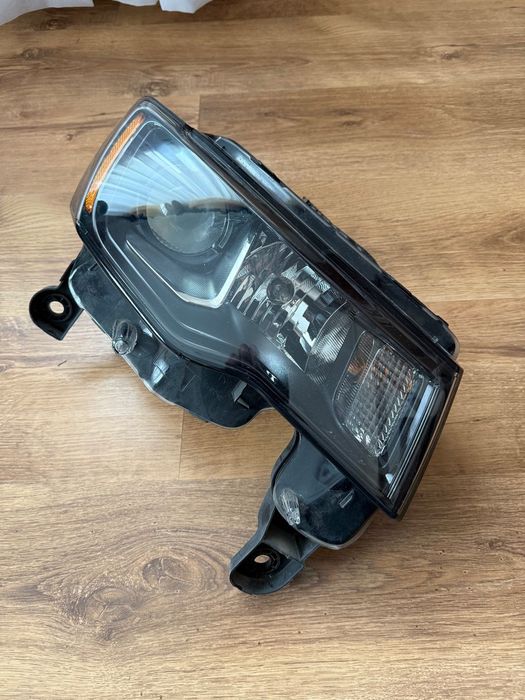 JEEP GRAND CHEROKEE LIFT - REFLEKTOR LAMPA ZWYKŁA SOCZEWKOWA CZARNA USA