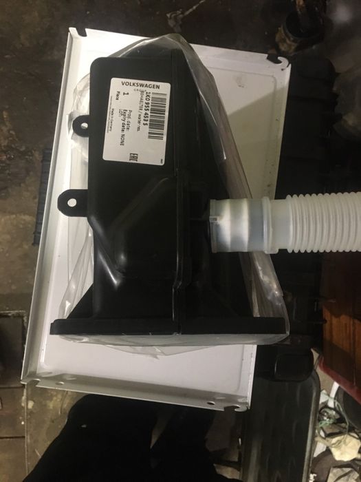 Продам бачок омывающей жидкости