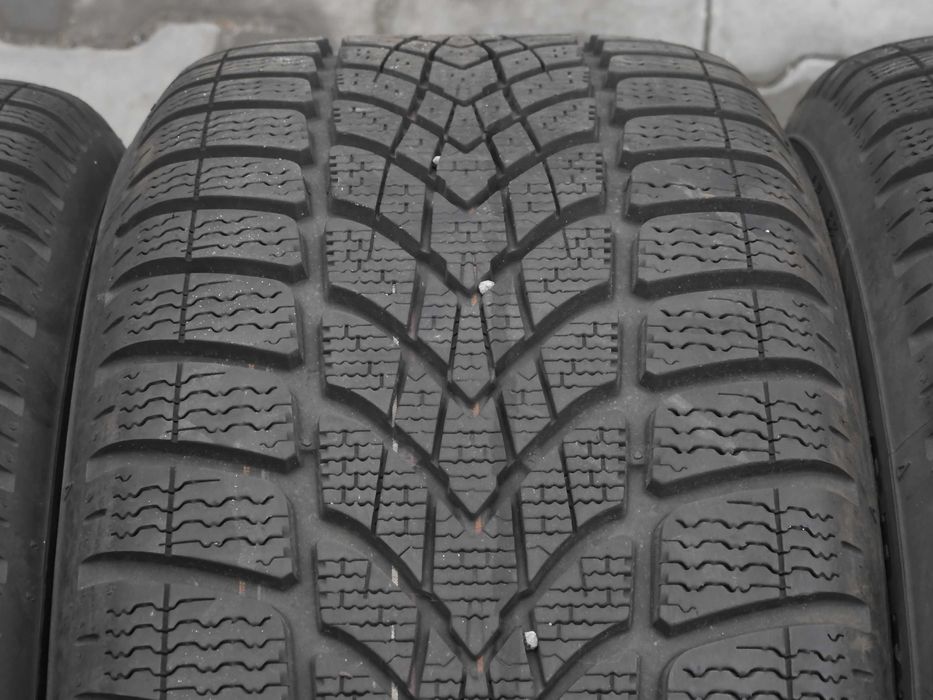 4x Dunlop Sp Winter Sport 4D MOE Run Flat 225/50r17 94H  19rok 7,4mm