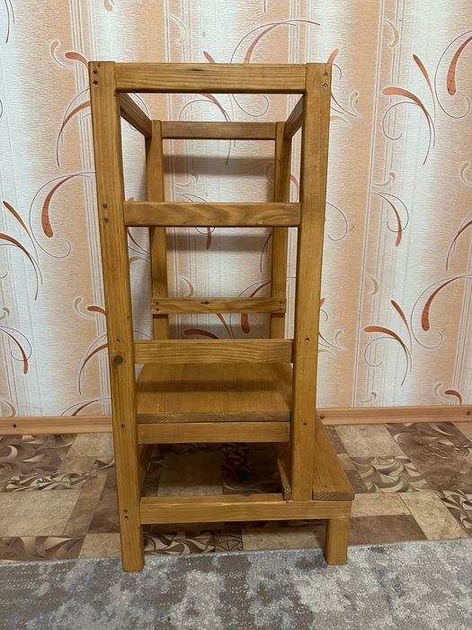 Вежа помічника, вежа Монтессорі