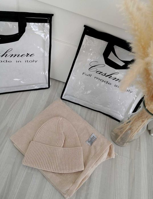 Beżowy kaszmirowy komplet czapka i szalik