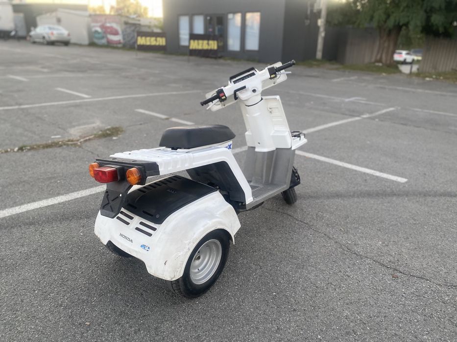 Скутер 4Т Honda Gyro X