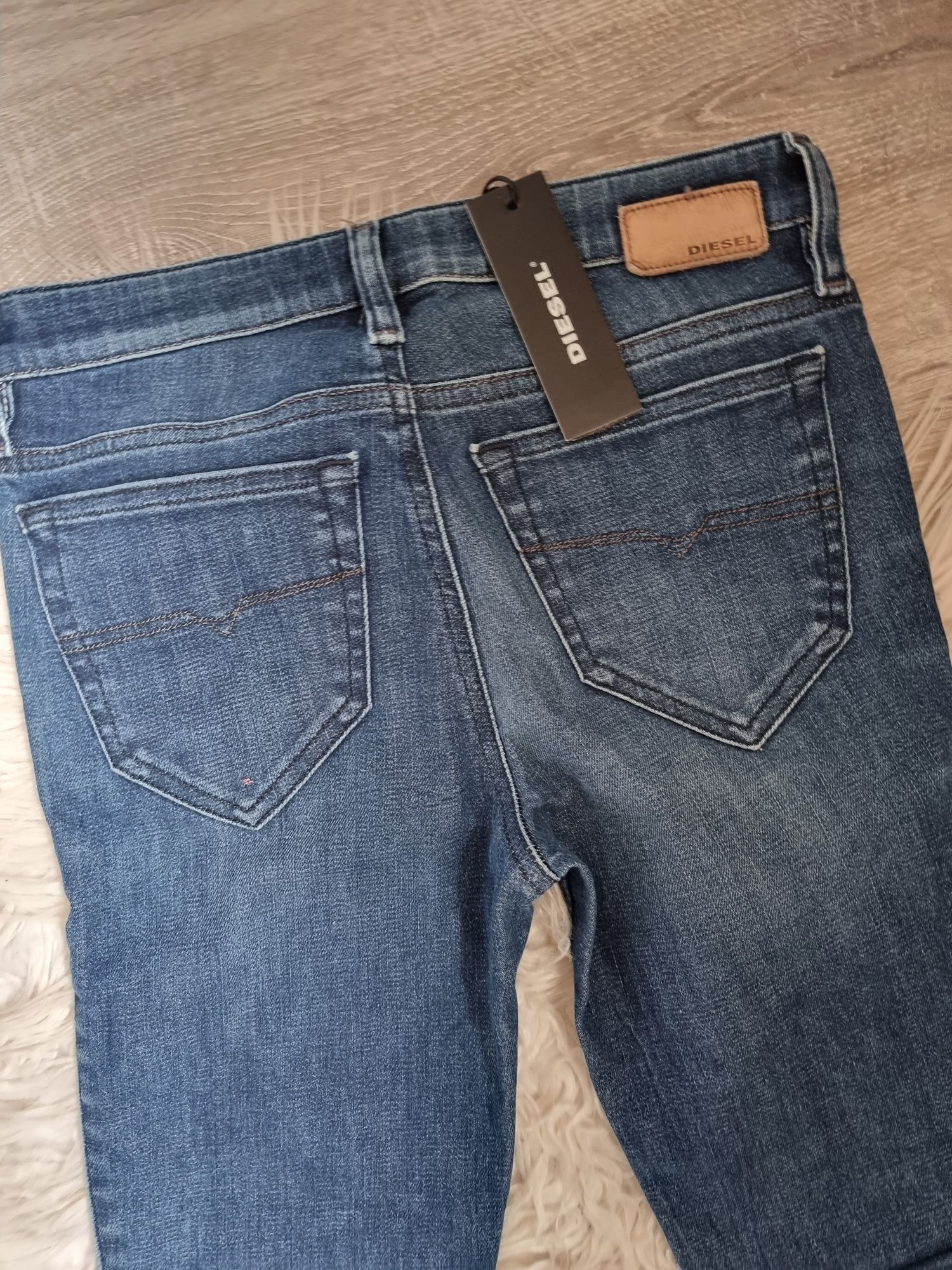 Spodnie jeansy Diesel W25 L32 nowe