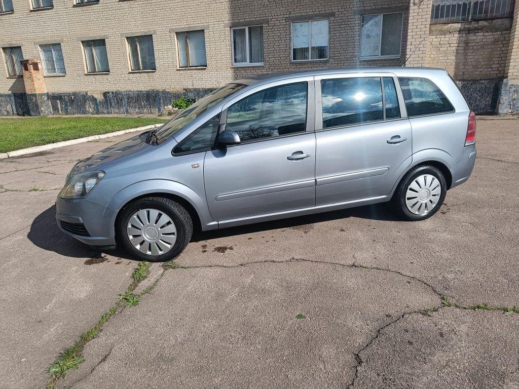 Opel Zafira 1.6 MPI бензин