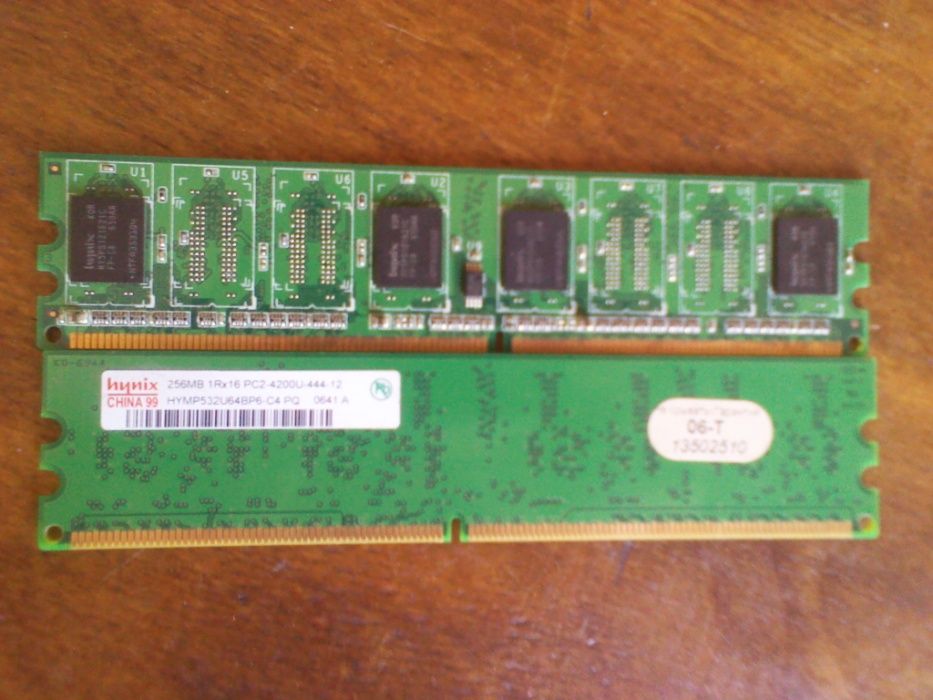 DDR2 512MB.256MB всего 1 Gb