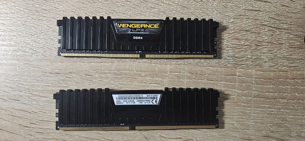 Corsair Vengeance LPX Black DDR4 16gb (2x8GB) 3000Mhz CL15