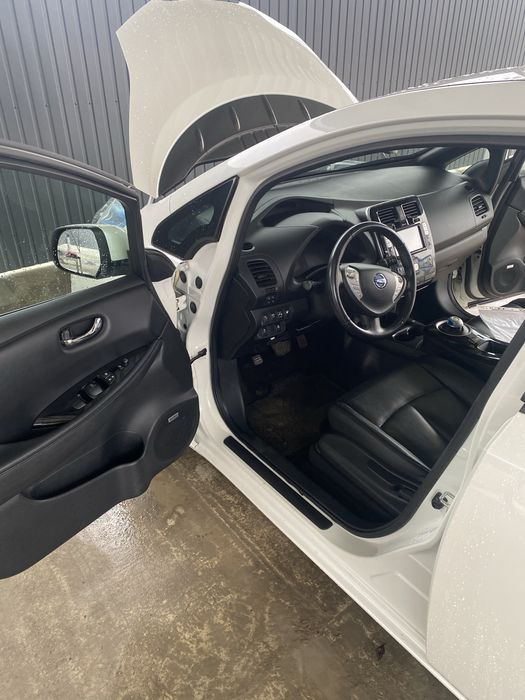 Ніссан ліф 2014 рік